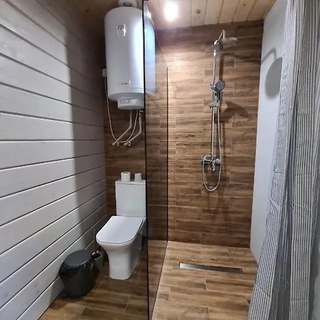 山林小屋 барва *